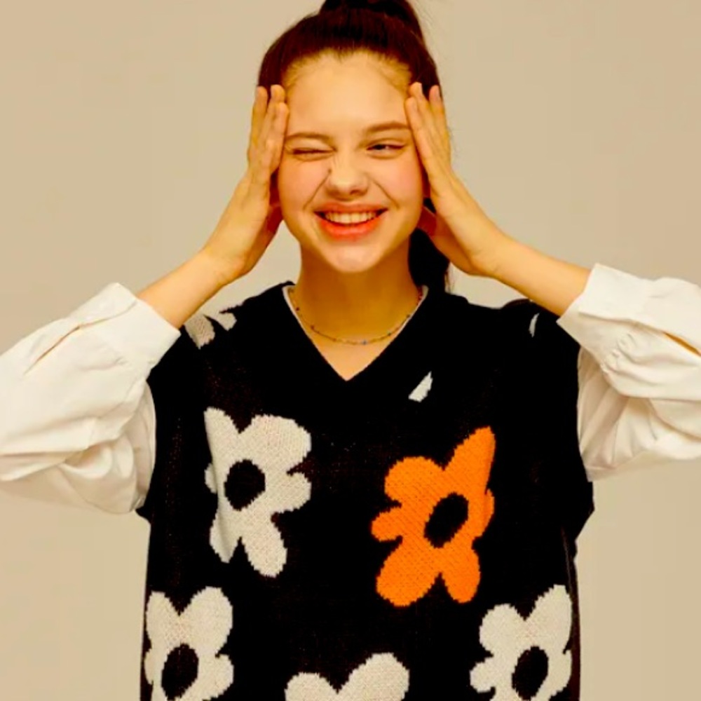 ROCCI ROCCI Flower V Neck Knit Vest ONE SIZE